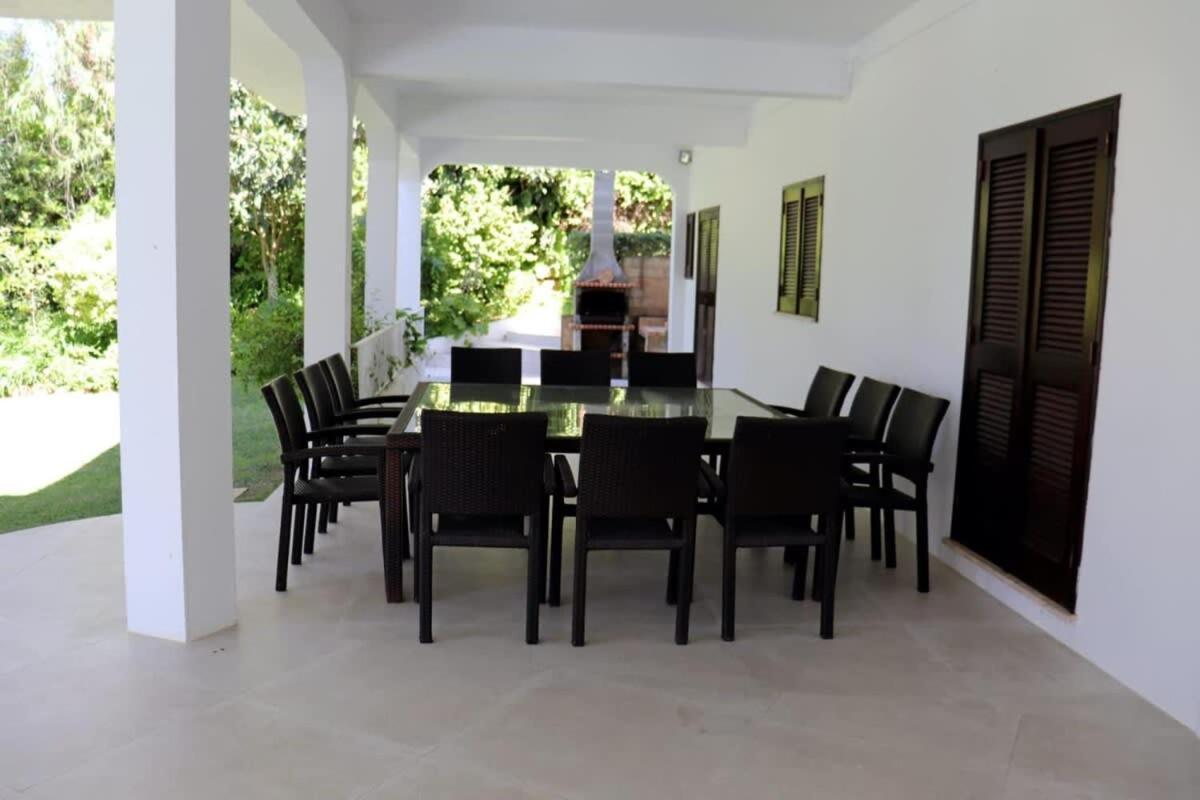 Villa Hibiscus, Great Location In Vilamoura, Lush Green Lawns And Garden Куартейра Екстериор снимка